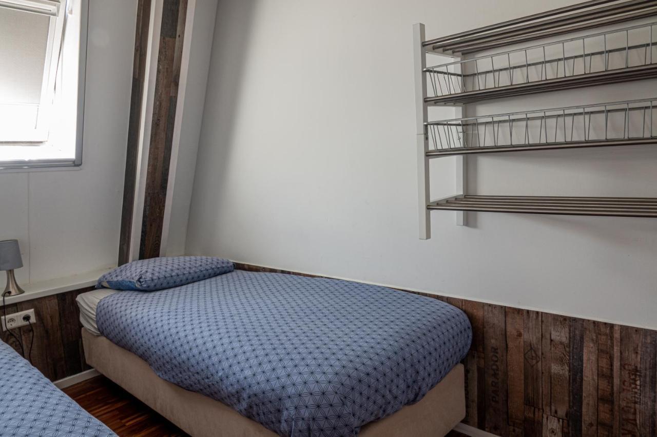 4T4 Apartment C เอ็กมอนด์ อาน เดน ฮูฟ ภายนอก รูปภาพ