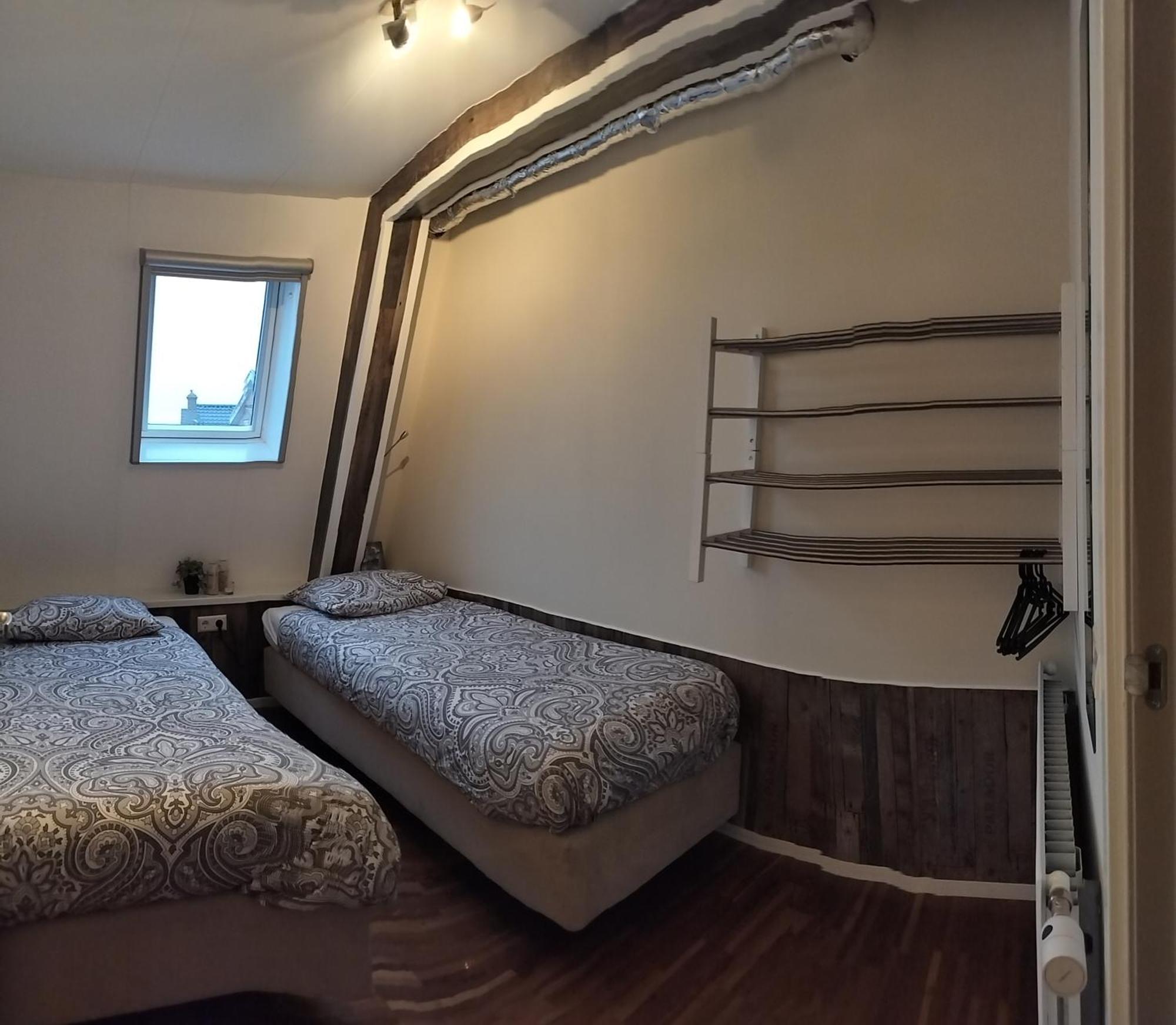 4T4 Apartment C เอ็กมอนด์ อาน เดน ฮูฟ ภายนอก รูปภาพ