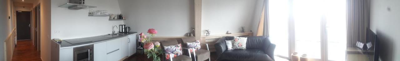 4T4 Apartment C เอ็กมอนด์ อาน เดน ฮูฟ ภายนอก รูปภาพ